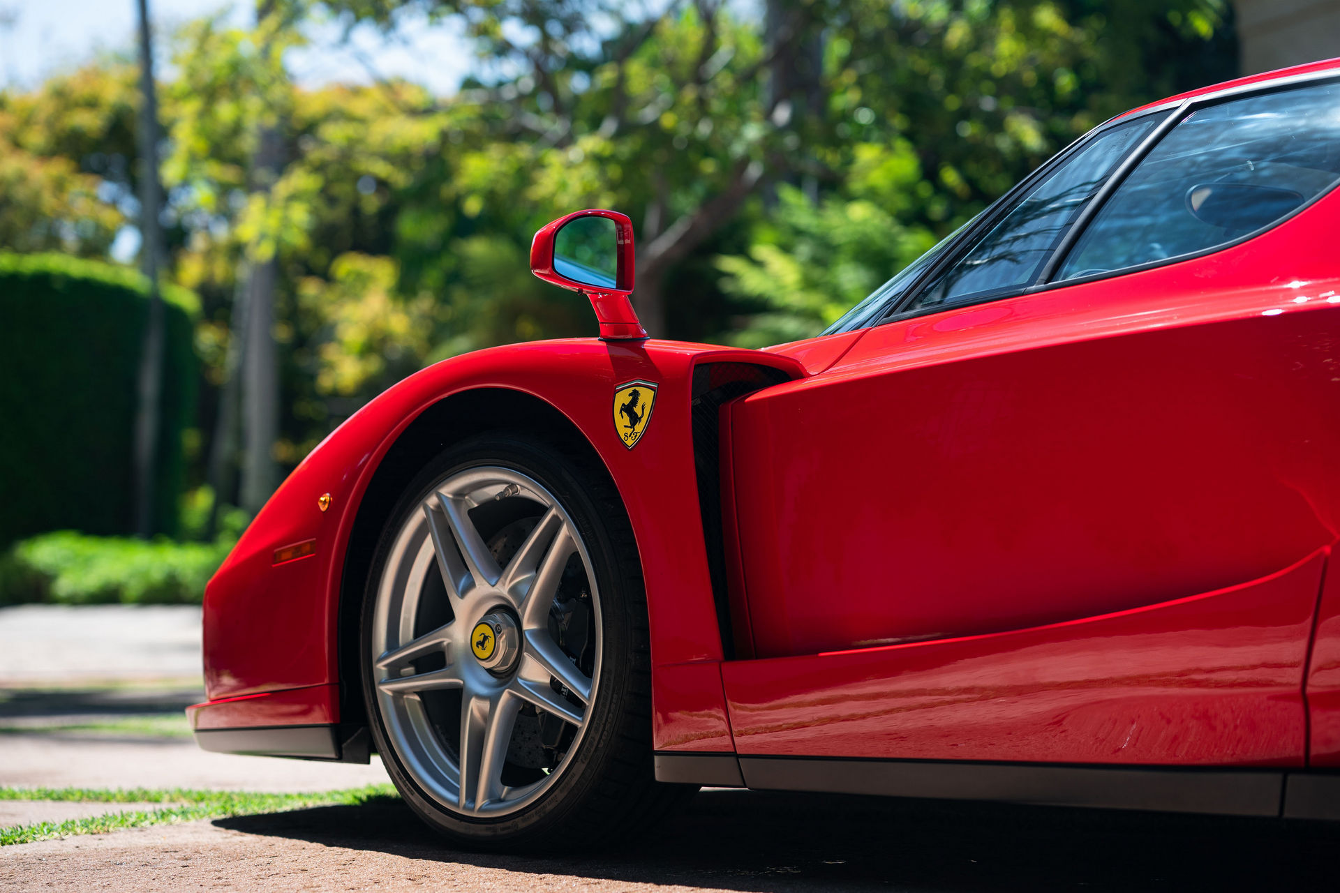 สุดจัด! Ferrari Enzo 2003 กลายเป็นรถราคาแพงที่สุดในการประมูลบนโลกออนไลน์ (ภาพ)