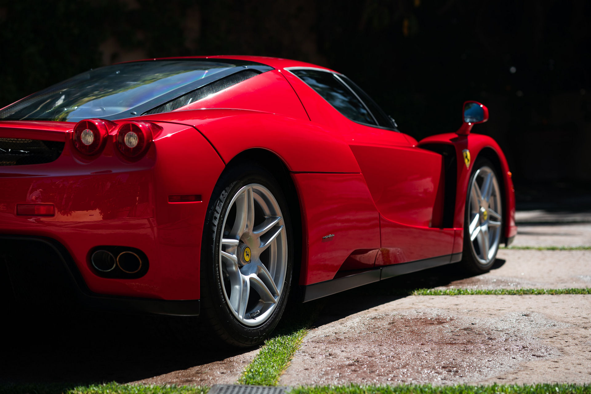 สุดจัด! Ferrari Enzo 2003 กลายเป็นรถราคาแพงที่สุดในการประมูลบนโลกออนไลน์ (ภาพ)