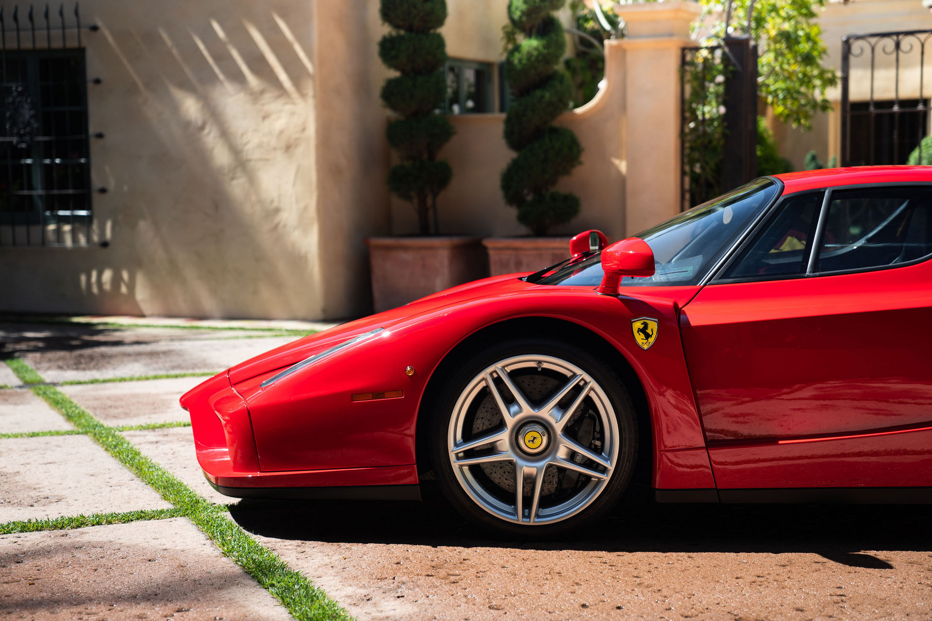 สุดจัด! Ferrari Enzo 2003 กลายเป็นรถราคาแพงที่สุดในการประมูลบนโลกออนไลน์ (ภาพ)