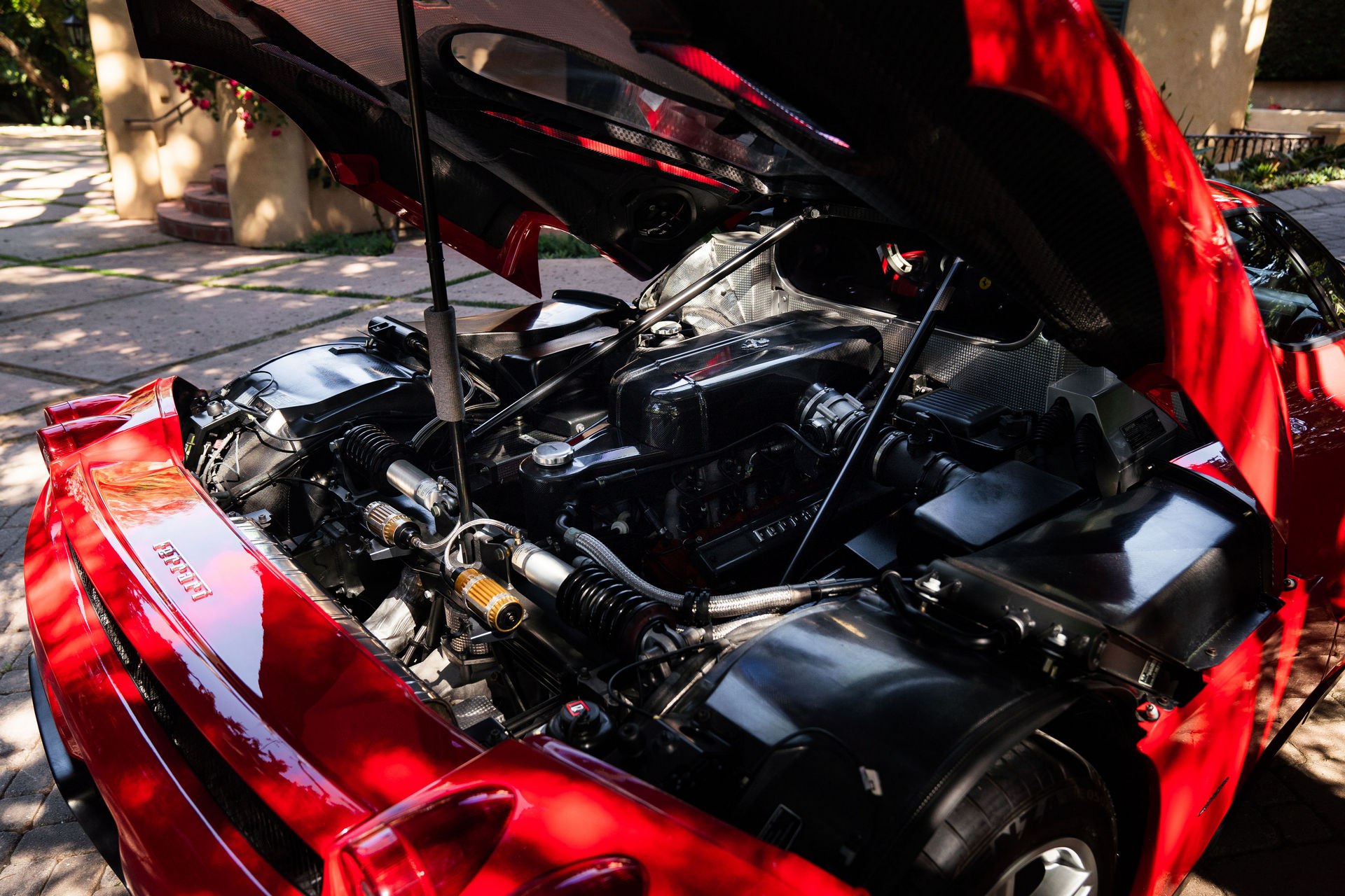 สุดจัด! Ferrari Enzo 2003 กลายเป็นรถราคาแพงที่สุดในการประมูลบนโลกออนไลน์ (ภาพ)