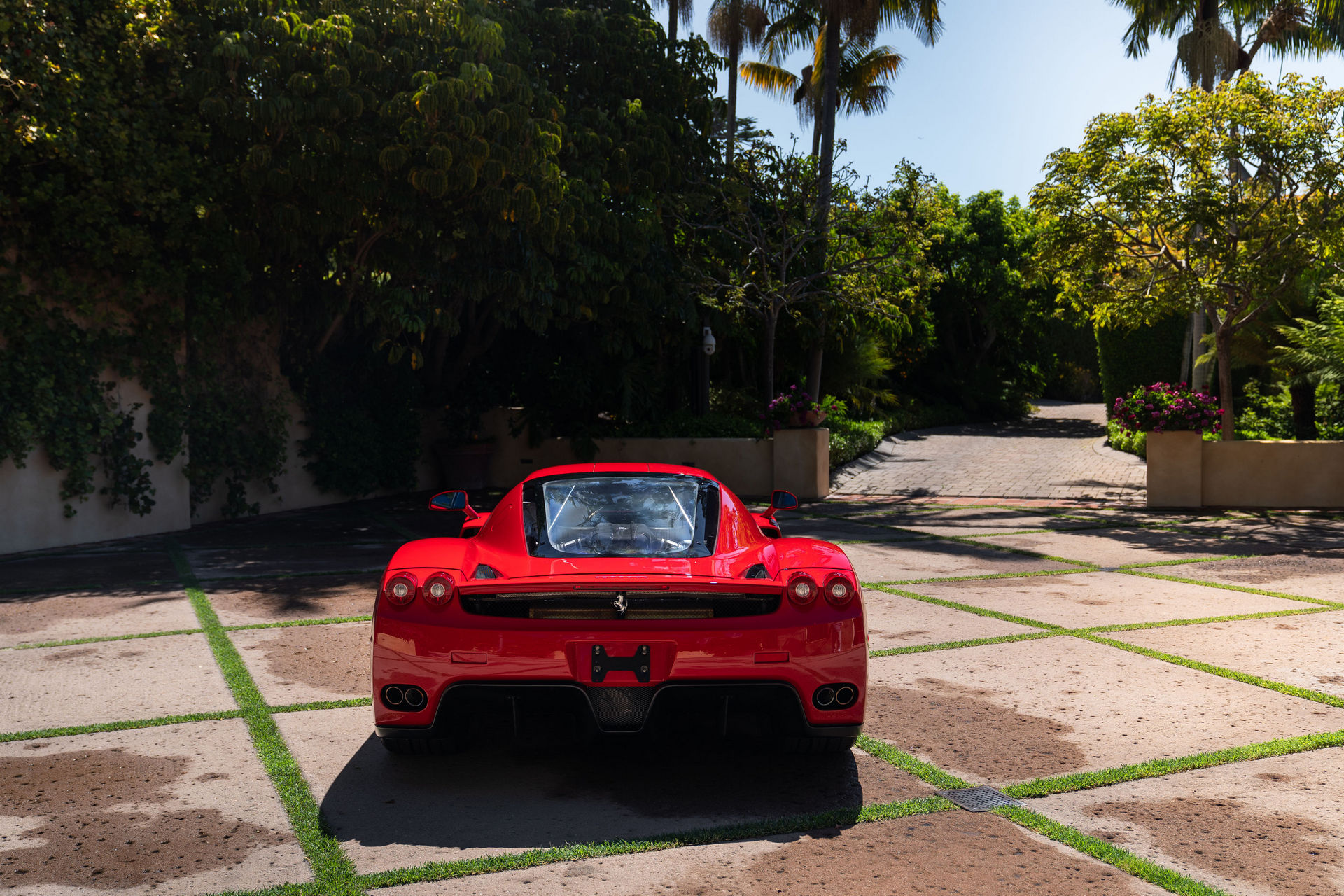 สุดจัด! Ferrari Enzo 2003 กลายเป็นรถราคาแพงที่สุดในการประมูลบนโลกออนไลน์ (ภาพ)