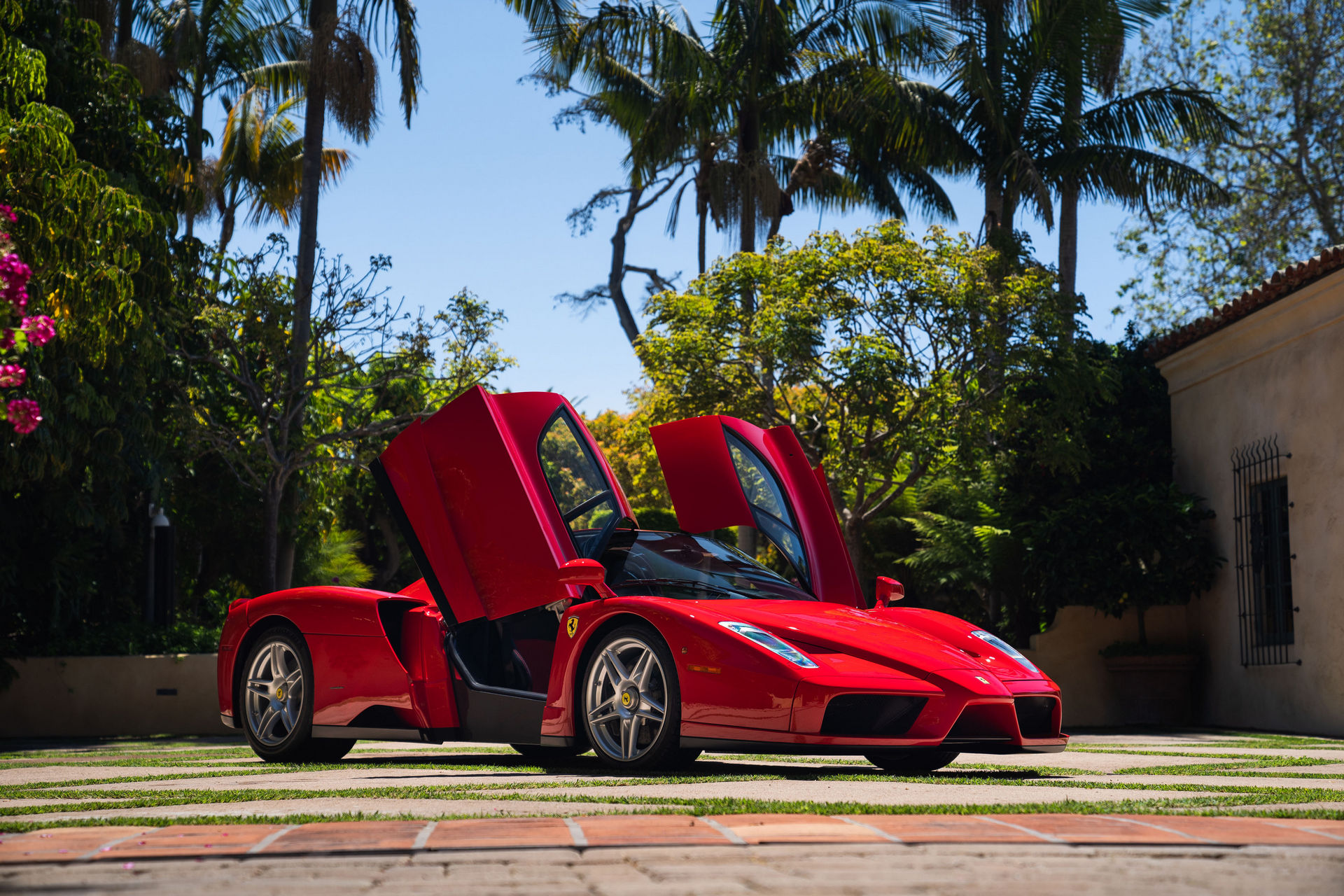 สุดจัด! Ferrari Enzo 2003 กลายเป็นรถราคาแพงที่สุดในการประมูลบนโลกออนไลน์ (ภาพ)