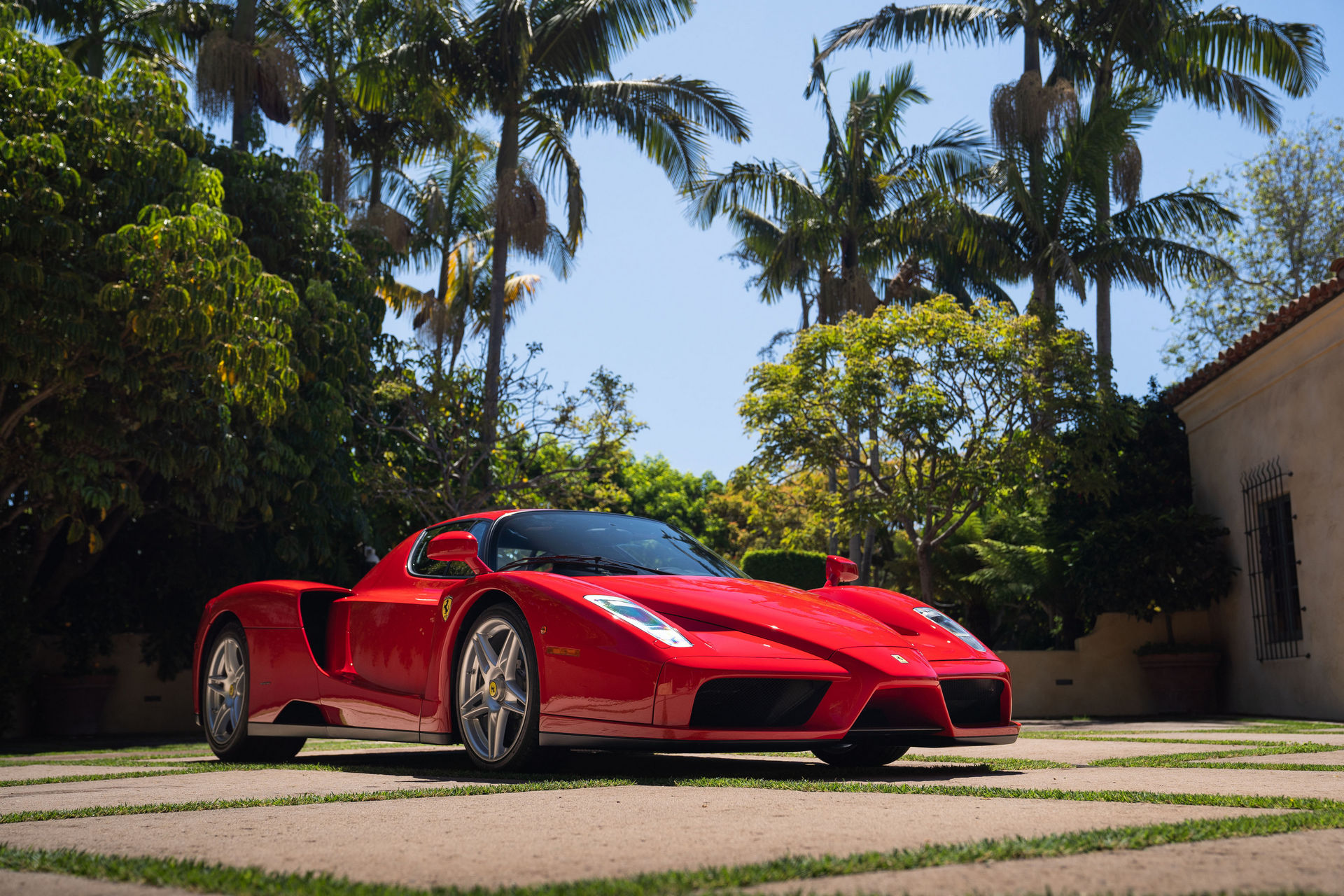 สุดจัด! Ferrari Enzo 2003 กลายเป็นรถราคาแพงที่สุดในการประมูลบนโลกออนไลน์ (ภาพ)