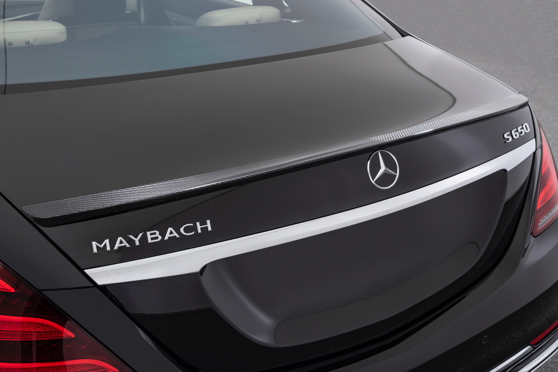 ราตรีเด่นตระหง่าน! Mercedes-Maybach S 650 Night Edition มีเพียง 15 คันบนโลก