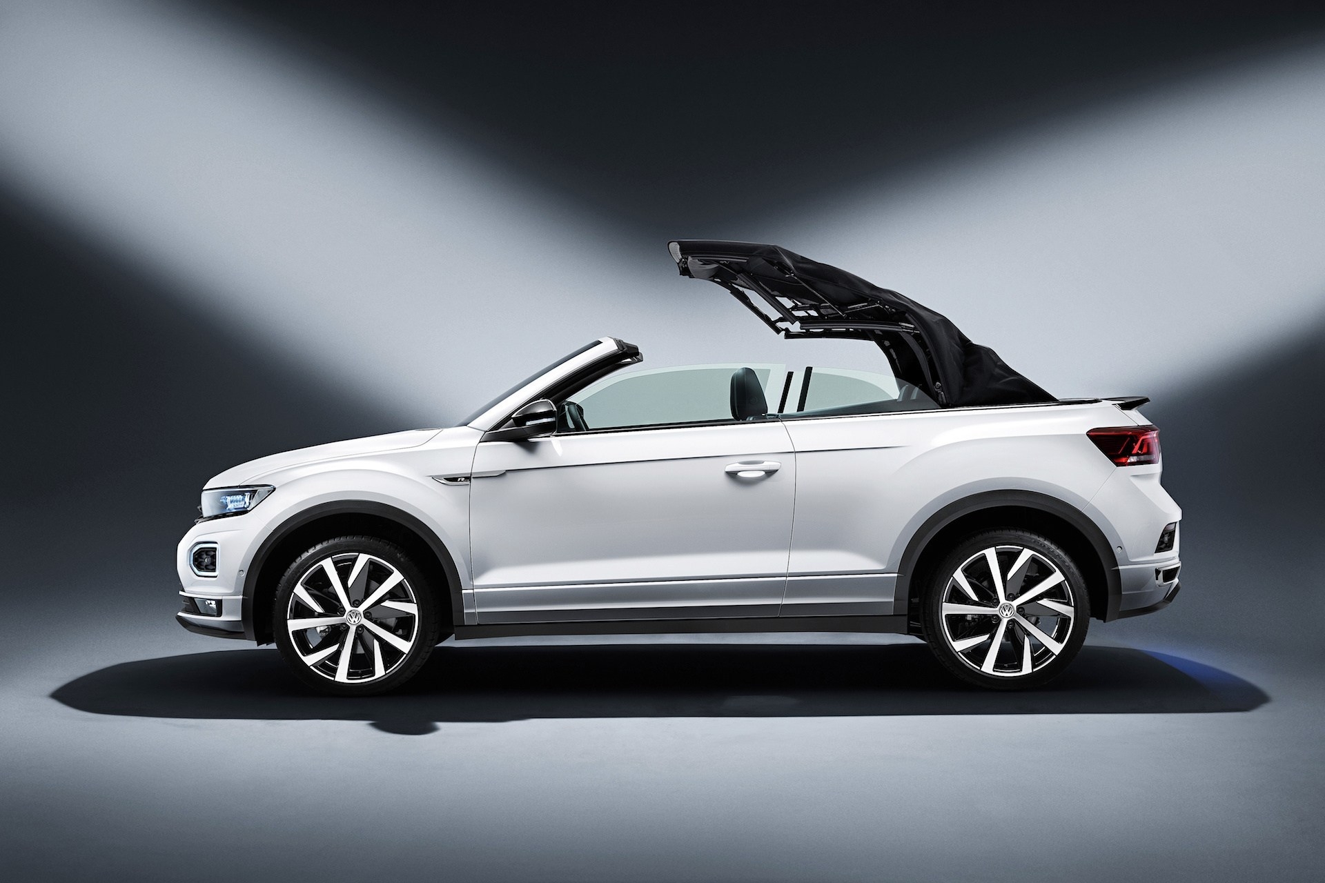 เปิดตัวรถเปิดประทุน Volkswagen T-Roc Cabriolet เคาะราคาล้านนิดๆ