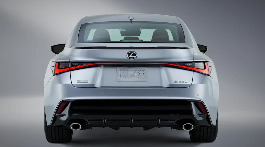 เผยให้เห็นทั้งคัน! Lexus IS 2021 รถซีดานหรูดีไซน์ทันสมัยขึ้นแต่เครื่องยังคงเดิม