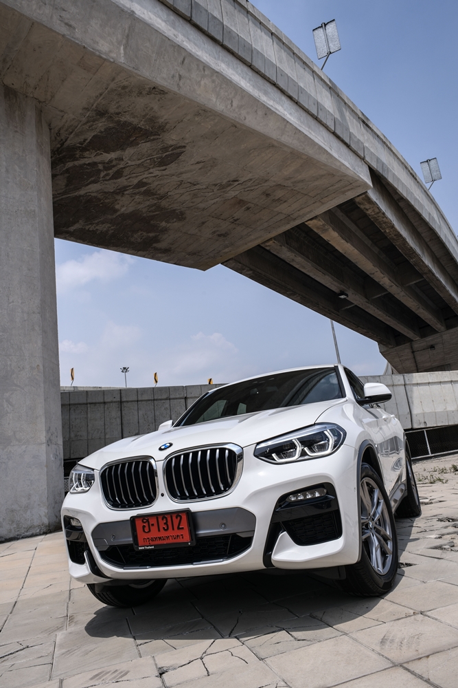 BMW X4 xDrive20d M Sport X คูเป้สุดโฉบเฉี่ยว เท่ๆ ในราคาเฉียด 4 ล้าน