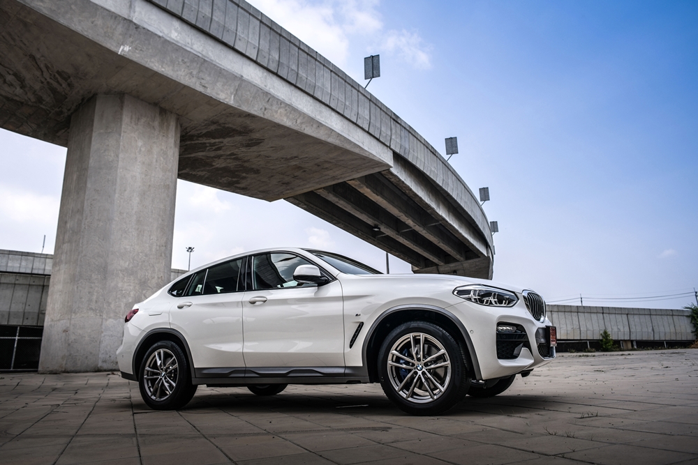 BMW X4 xDrive20d M Sport X คูเป้สุดโฉบเฉี่ยว เท่ๆ ในราคาเฉียด 4 ล้าน