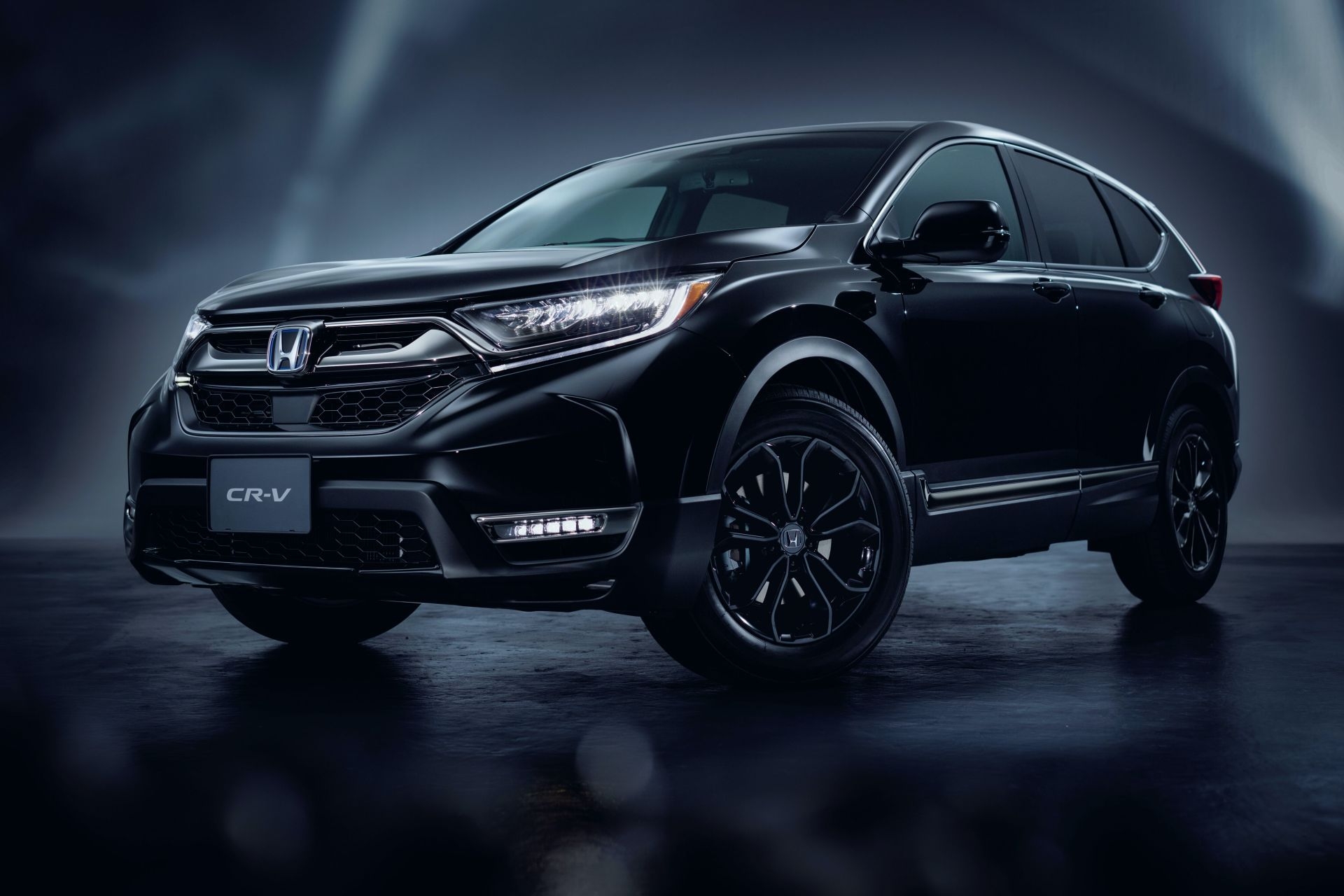 ดำสนิทสุดคมเข้ม! Honda CR-V Black Edition รถใหม่รุ่นพิเศษเปิดตัวที่ญี่ปุ่น