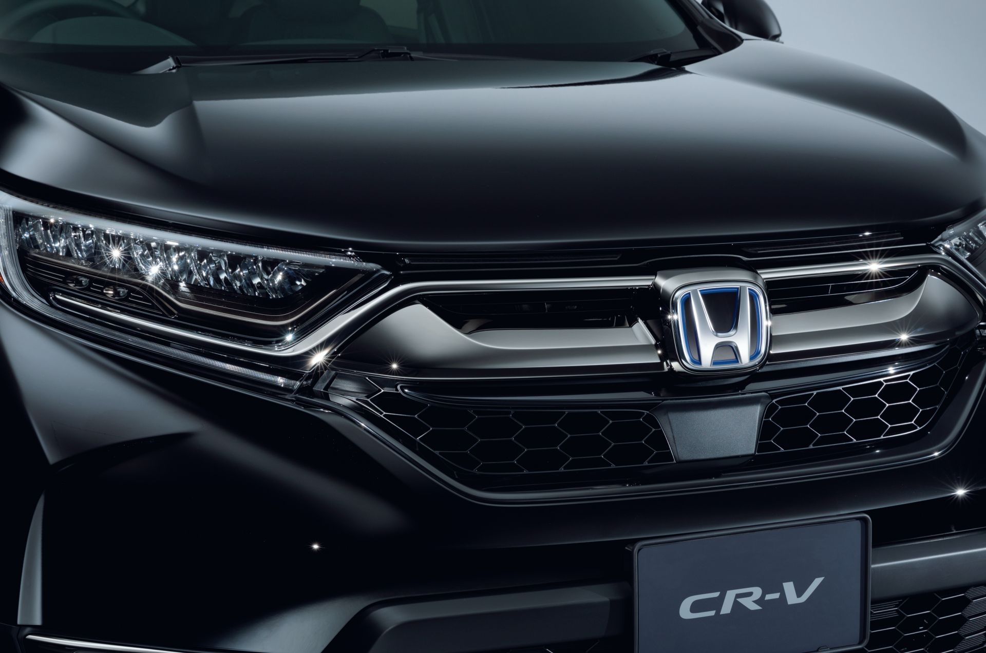 ดำสนิทสุดคมเข้ม! Honda CR-V Black Edition รถใหม่รุ่นพิเศษเปิดตัวที่ญี่ปุ่น