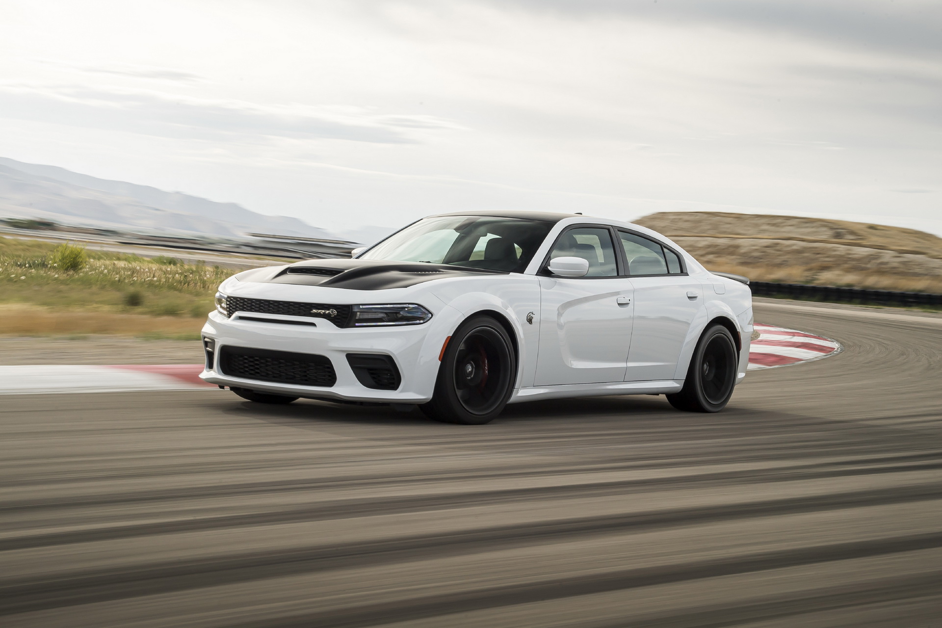 ซีดานสุดจัดจ้าน! Dodge Charger SRT Hellcat Redeye 2021 กำลังเกือบ 800 แรงม้า