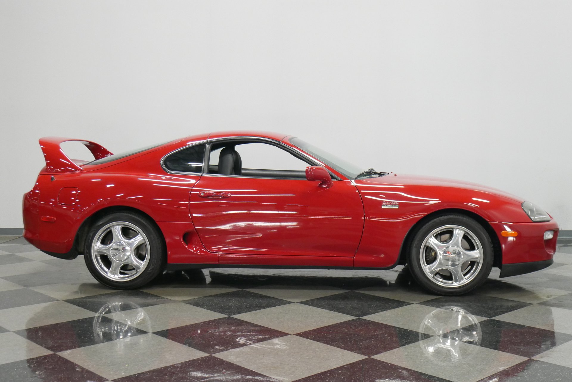 ราคาแรงไม่มีตก! ค่าตัว Toyota Supra Mk4 ปี 1997 ที่พุ่งสูงกว่ารุ่นใหม่เกือบ 2 เท่า