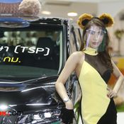 มอเตอร์โชว์ 2020 : พริตตี้วิถีใหม่ สวยหรูภายใต้เฟซชิลด์ (ภาพ)