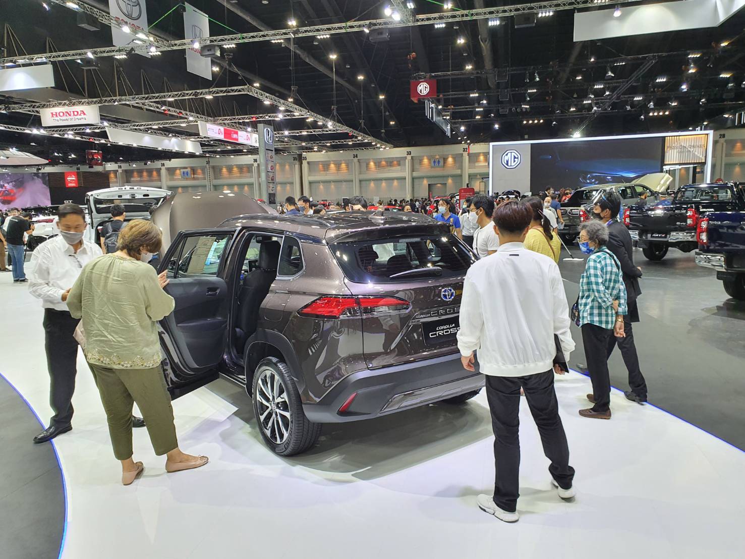 มอเตอร์โชว์ 2020 : ยอดจอง Toyota Corolla CROSS ทะลุ 400 คันภายใน 5 วัน