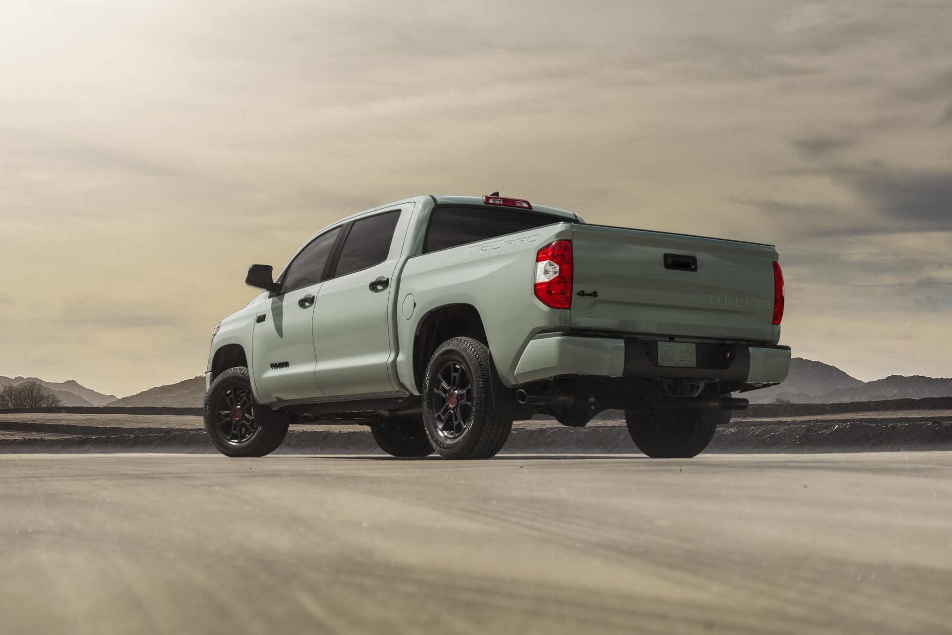 เปิดตัว 2 รุ่นใหม่! Toyota Tundra 2021 กระบะไซส์ยักษ์เคาะราคาเริ่มต้น 1 ล้านบาท