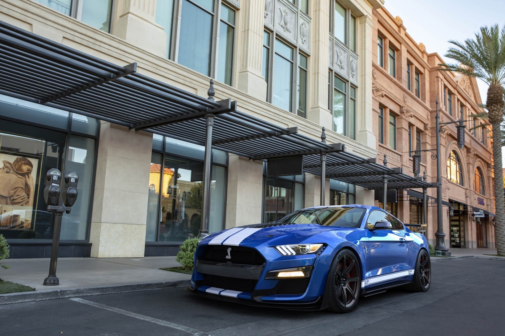 เร็วทะลุ 800 แรงม้า! ยลโฉม Ford Mustang Shelby GT500 รถสปอร์ตสมรรถนะสูง