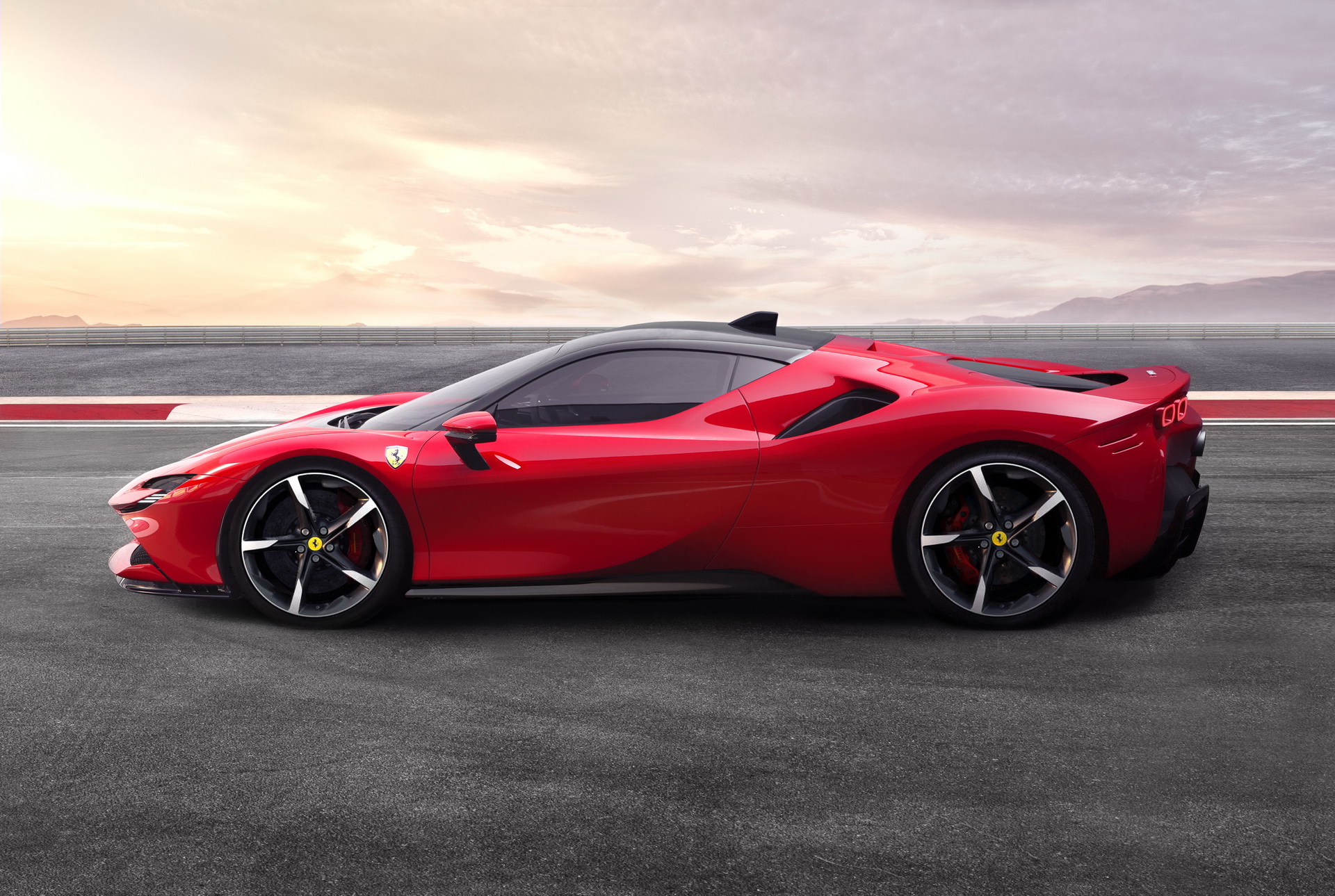 ข่าวร้ายเหล่าสาวก! Ferrari SF90 Stradale ถูกชะลอการส่งมอบจากวิกฤตโควิด-19