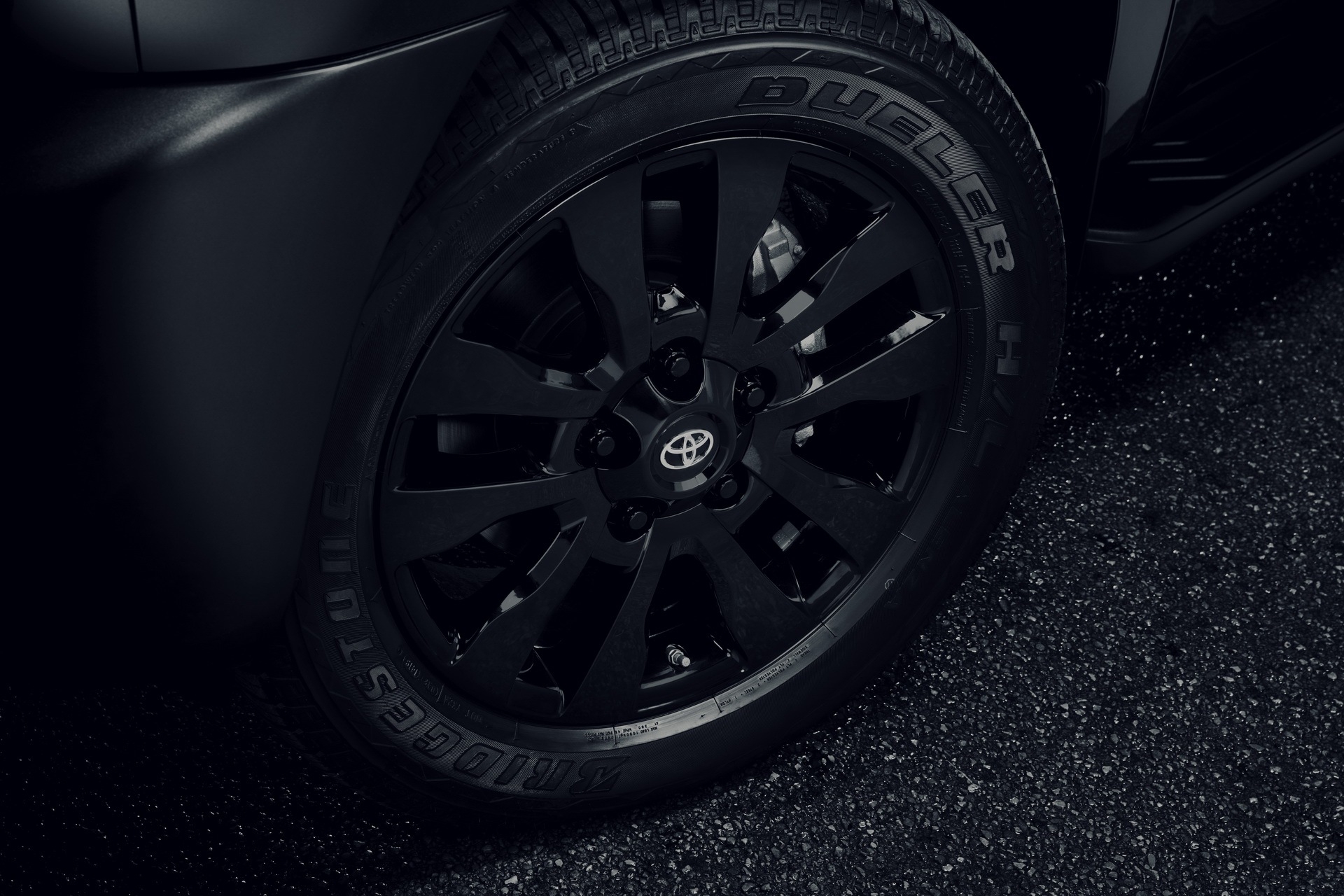สีดำมาแรง! Toyota Sequoia 2021 อเนกประสงค์ไซส์ใหญ่รุ่นพิเศษ Nightshade Edition