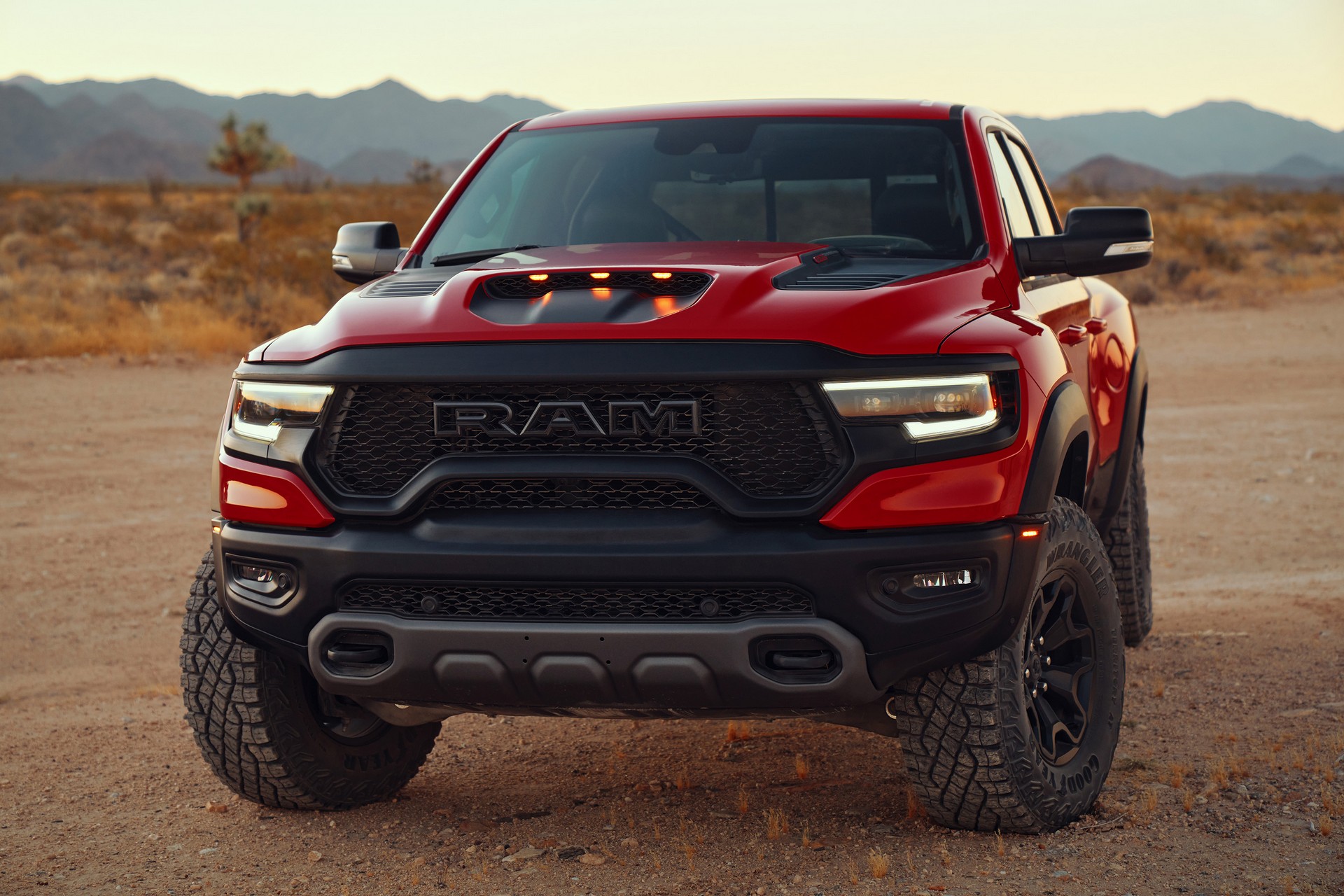 เร็วสุด ทรงพลังสุด! Ram 1500 TRX 2021 กระบะเครื่อง V8 ราคาสองล้านเศษ