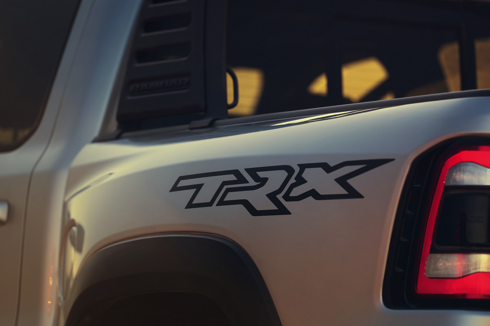 เร็วสุด ทรงพลังสุด! Ram 1500 TRX 2021 กระบะเครื่อง V8 ราคาสองล้านเศษ