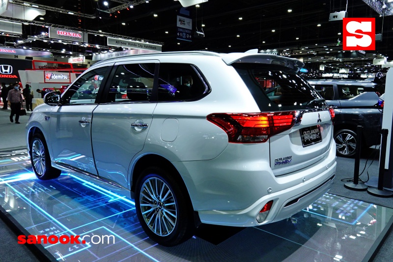 Mitsubishi Outlander PHEV 2021