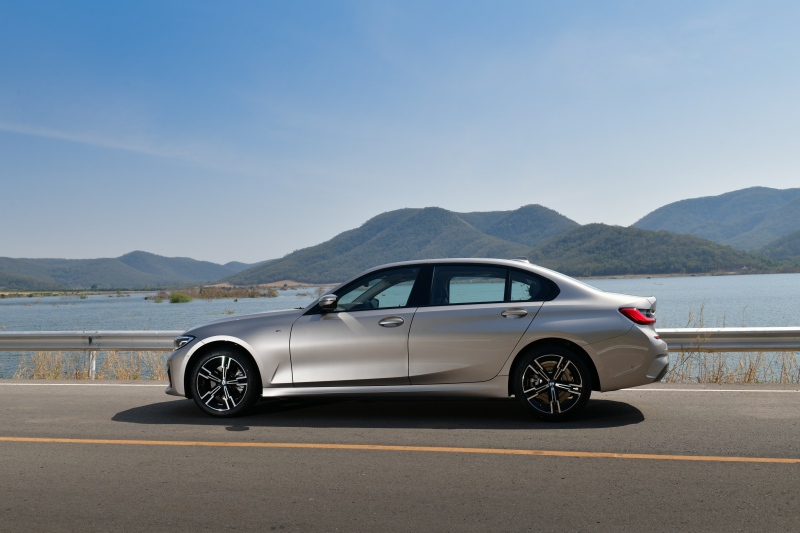 BMW 330Li M Sport 2021