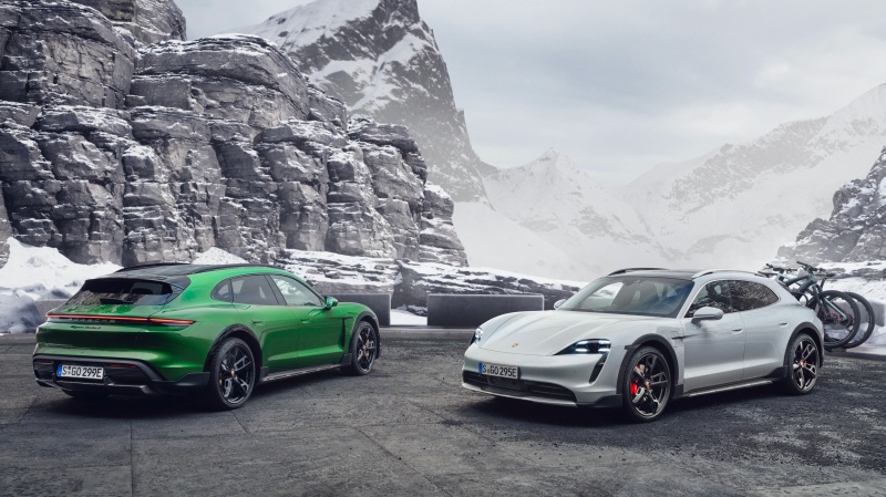 Porsche Taycan Cross Turismo 2021