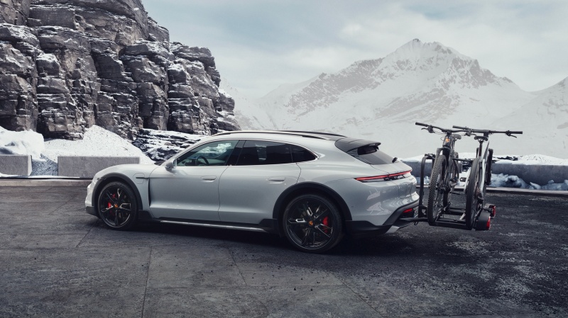 Porsche Taycan Cross Turismo 2021