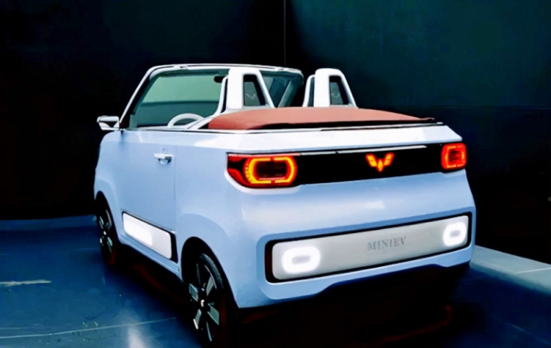 Hongguang MINI EV CABRIO