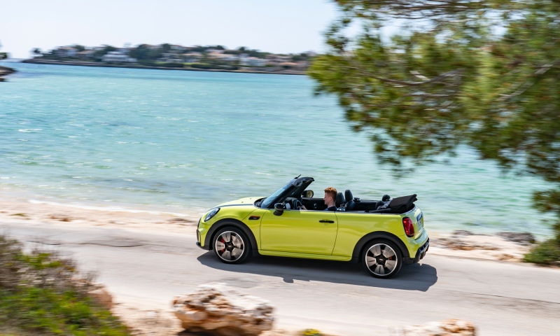 MINI JCW Convertible 2021