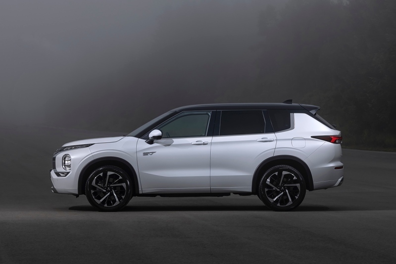 All-new Mitsubishi Outlander PHEV 2022