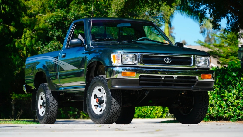 Toyota Hilux รุ่นปี 1993 วิ่งไปเพียง 151 กม.