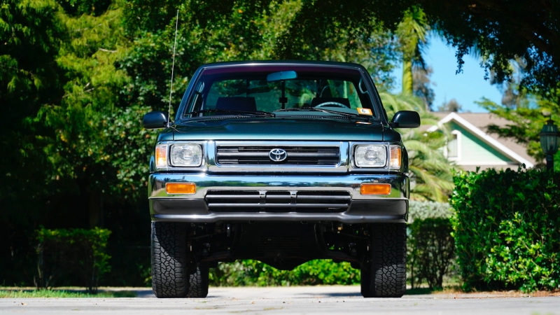 Toyota Hilux รุ่นปี 1993 วิ่งไปเพียง 151 กม.