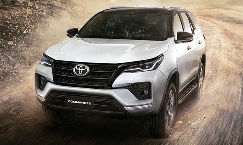 Toyota Fortuner Commander 2022