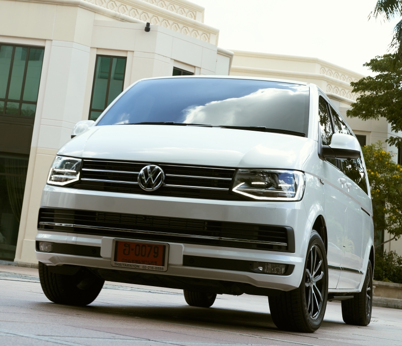 Volkswagen Caravelle 'Mother of Pearl' Edition