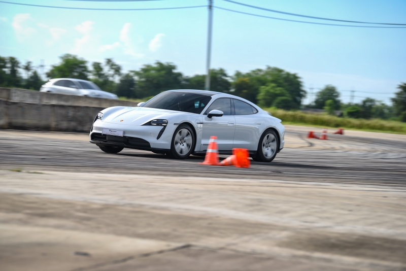 Porsche Driving Experience 2022