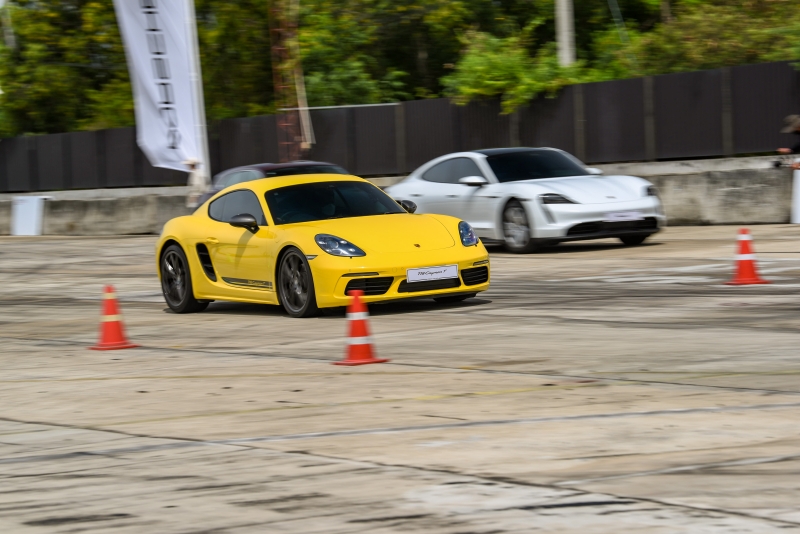 Porsche Driving Experience 2022