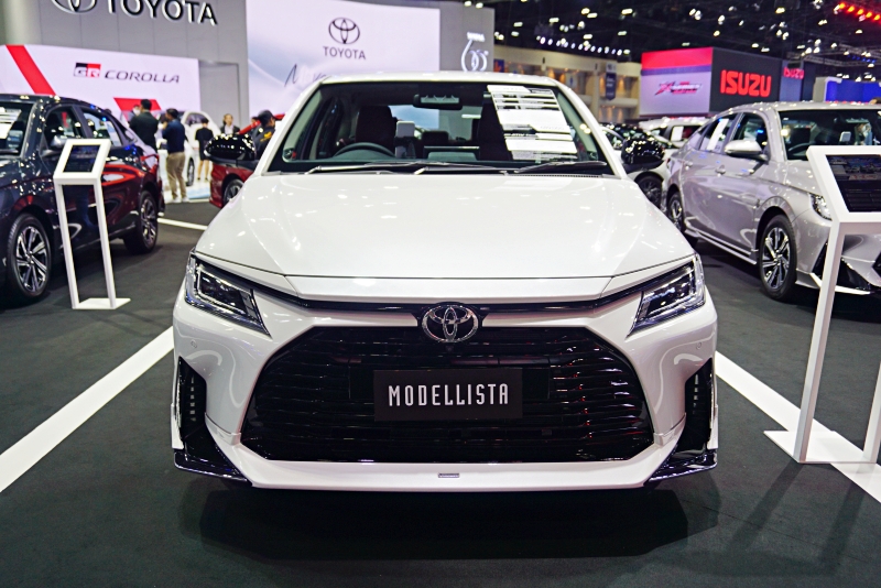 Toyota Yaris ATIV พร้อมชุดแต่ง Modellista