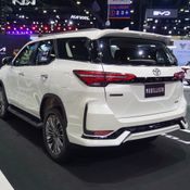 Toyota Fortuner พร้อมชุดแต่ง Modellista