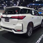 Toyota Fortuner พร้อมชุดแต่ง Modellista