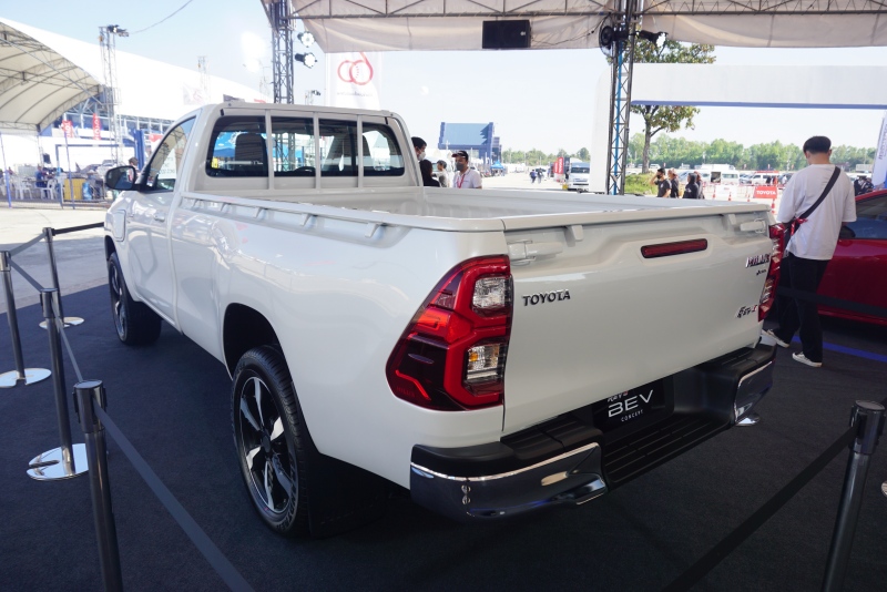 Toyota Hilux REVO BEV