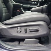 Honda CR-V รุ่น EL 4WD (7 ที่นั่ง) 