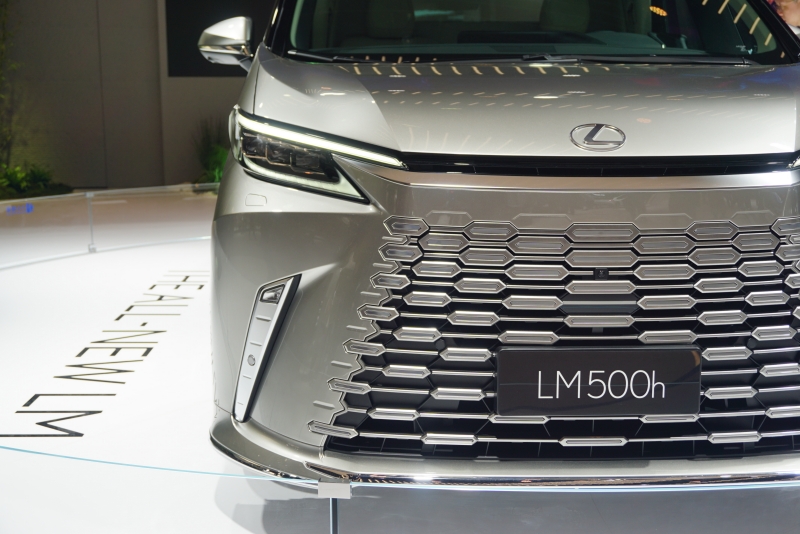 All-new Lexus LM