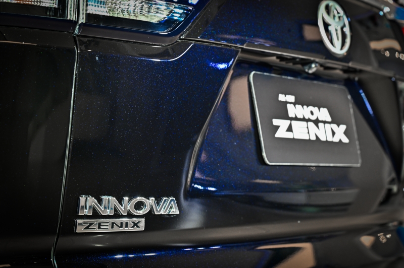 Toyota INNOVA ZENIX 2024 รุ่นเริ่มต้น 2.0 HEV SMART