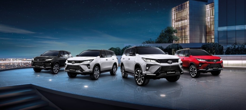 Toyota Fortuner Legender 