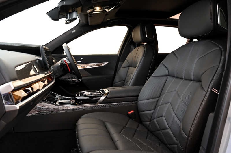 BMW M760e xDrive