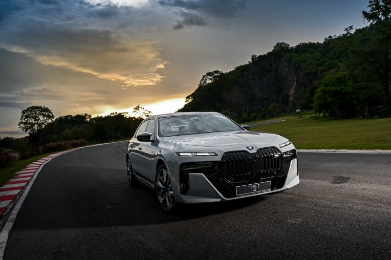 BMW M760e xDrive