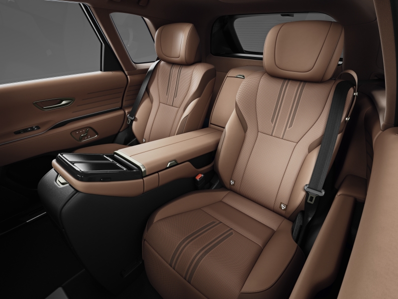 All-new Toyota CENTURY