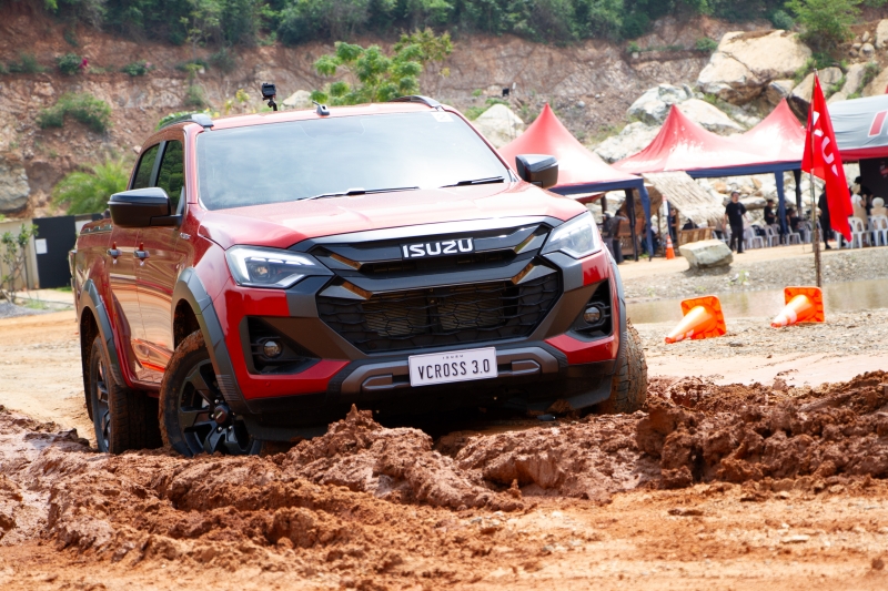 Isuzu V-Cross 4x4 Unlock the Master Spirit