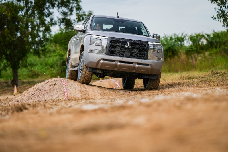 All-new Mitsubishi Triton Double Cab รุ่น Ultra 4WD AT